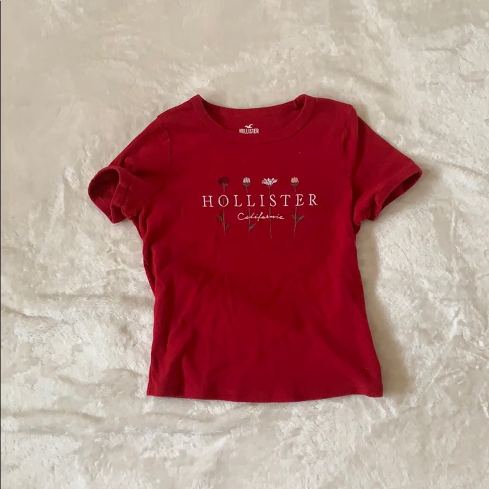 hollister red tee shirt